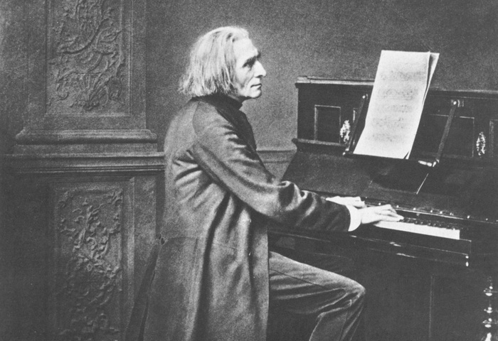 Ferenc Liszt, lithography (cca. 1869) 
Photographer: Edgar Hanfstaengl