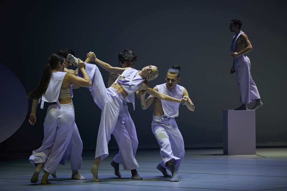 Badora Dance Company: Falling Out of Time – premiere at Müpa Budapest Valuska Gábor / Müpa