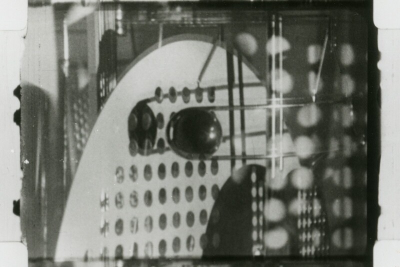 31251_21283_251013_Moholy-Nagy_Lightplay_web.jpg