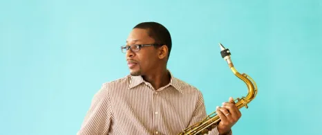 221018_ravi_coltrane_002_c_deborah_feingold_web.jpg