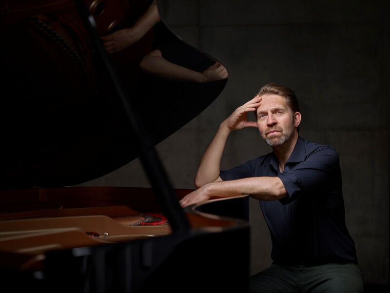 31459_22427_261021_Leif_Ove_Andsnes_001_c_Helge_Hansen_Montag_web.jpg