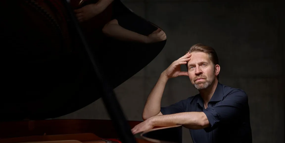 31459_22427_261021_Leif_Ove_Andsnes_001_c_Helge_Hansen_Montag_web.jpg